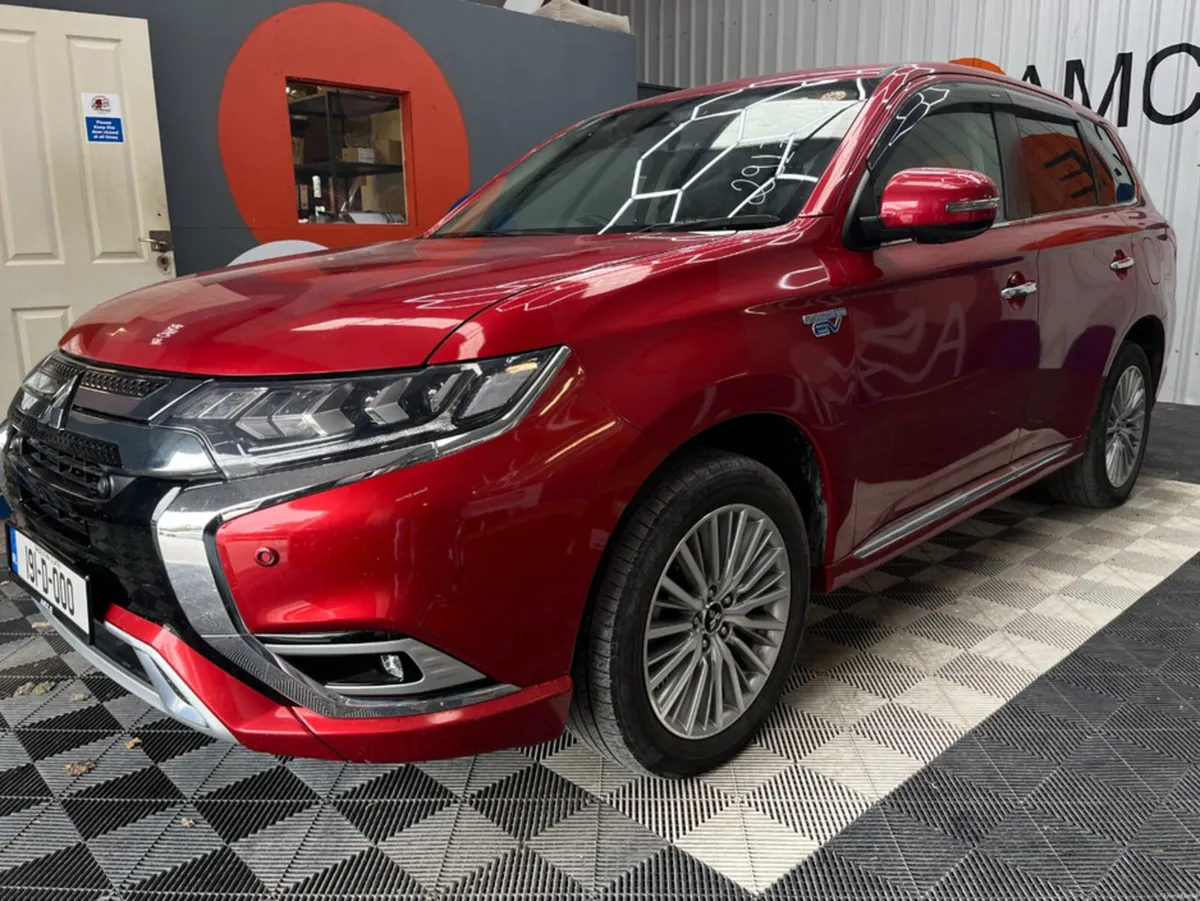 Mitsubishi Outlander OUTLANDER 4WD PHEV G 2.4 HYBR - Image 6