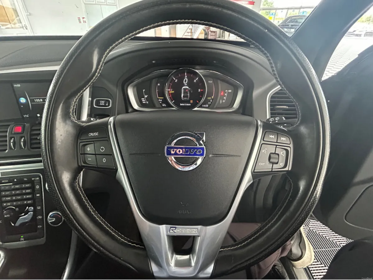 Volvo XC60 2.0 D4 R-DESIGN NAV 190BHP 5DR - Image 5