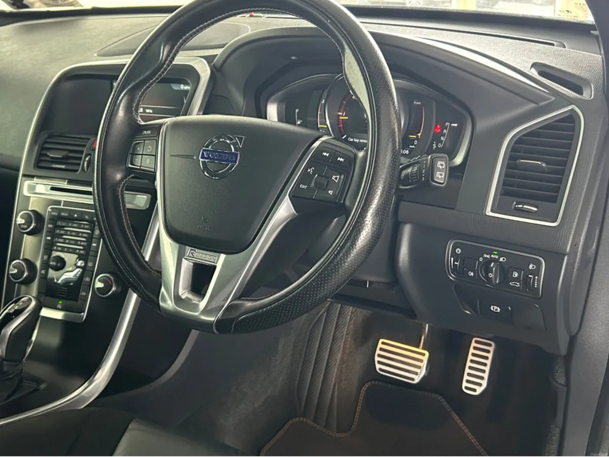 Volvo XC60 2.0 D4 R-DESIGN NAV 190BHP 5DR - Image 3