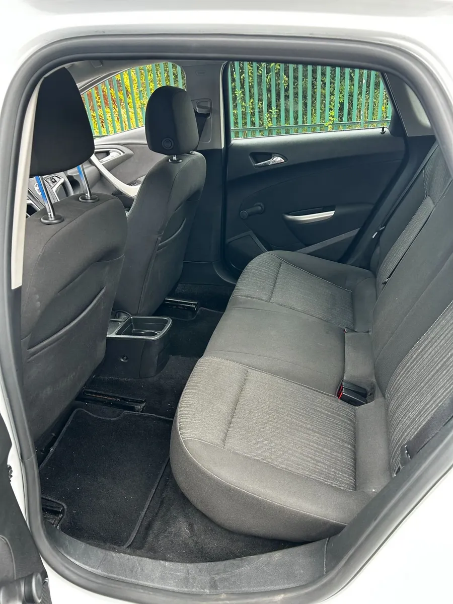 2012 Vauxhall Astra 1.3 CDTI - Image 6
