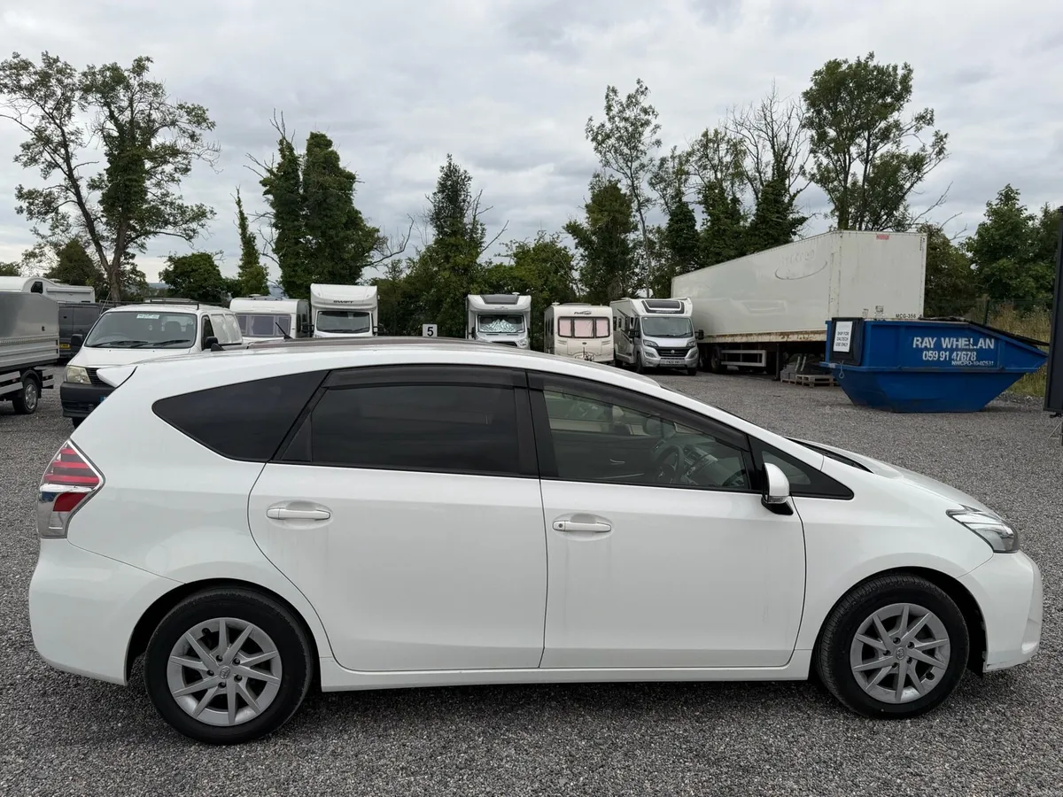 Toyota Prius alpha 7 seater 2021 - Image 5