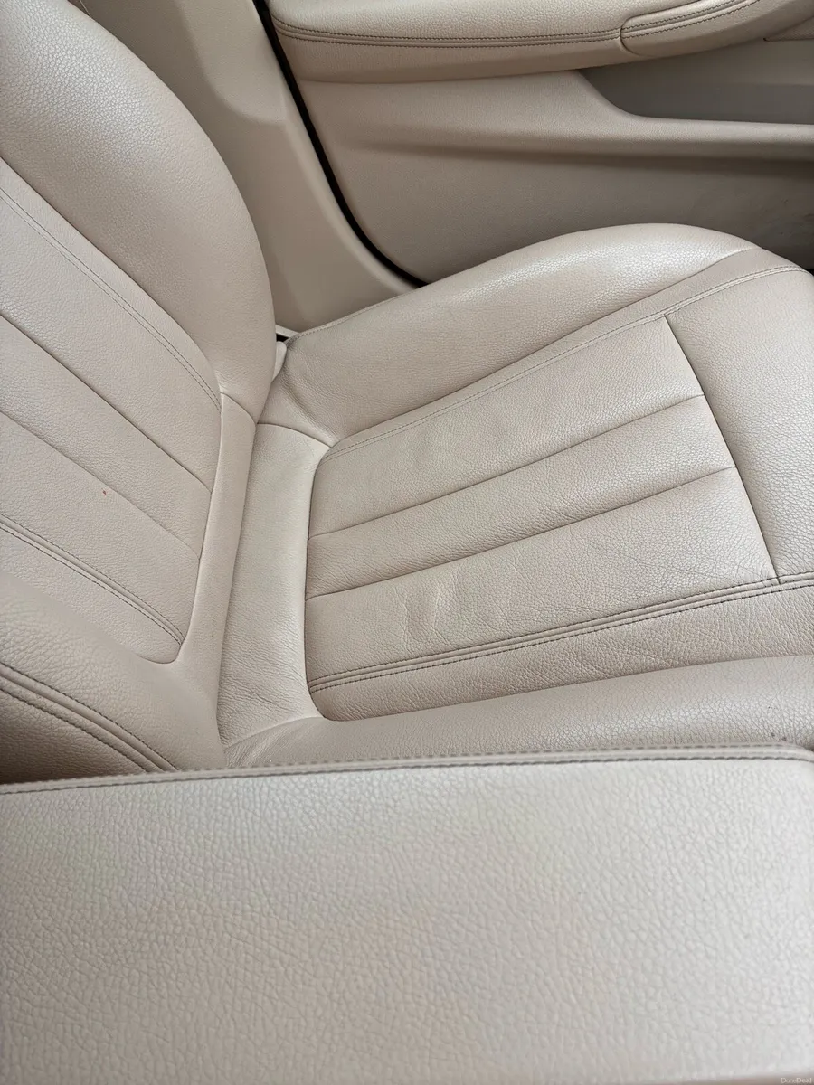 BMW 5-Series 2019 - Image 4