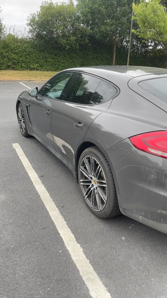 2015 Panamera 3.0 V6 Diesel Exceptional Condition - Image 3