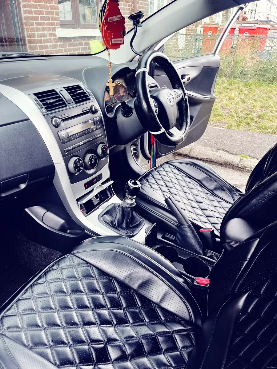 Car - Image 4