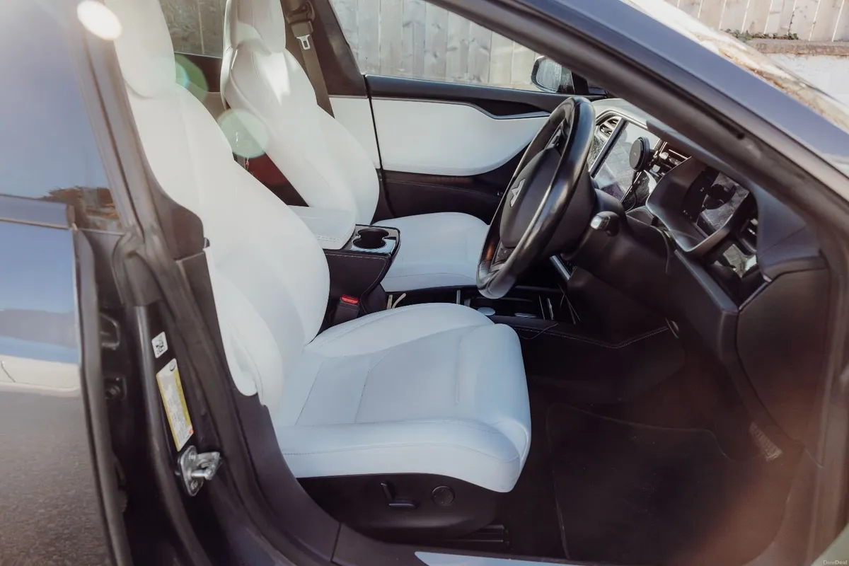 Telsa Model S 100D Long Range (New Battery) - Image 5