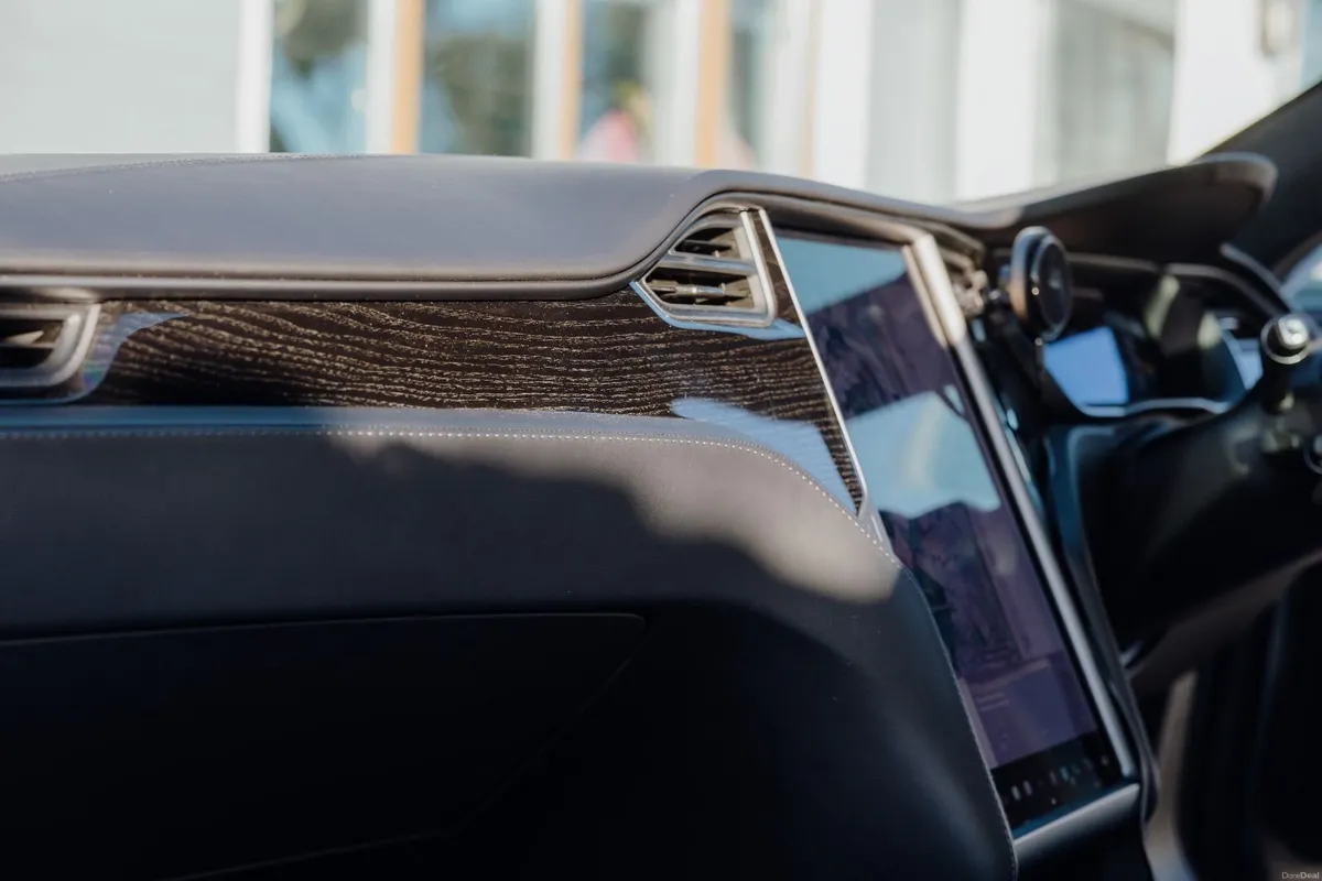 Telsa Model S 100D Long Range (New Battery) - Image 3