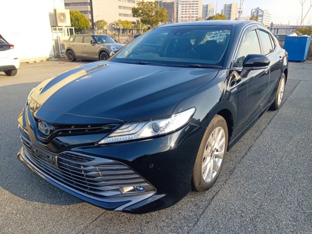 Toyota Camry Hybrid Sol Automatic - Image 3