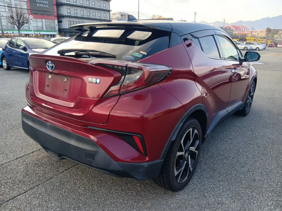 Toyota C-HR Hybrid Sol Automatic - Image 4