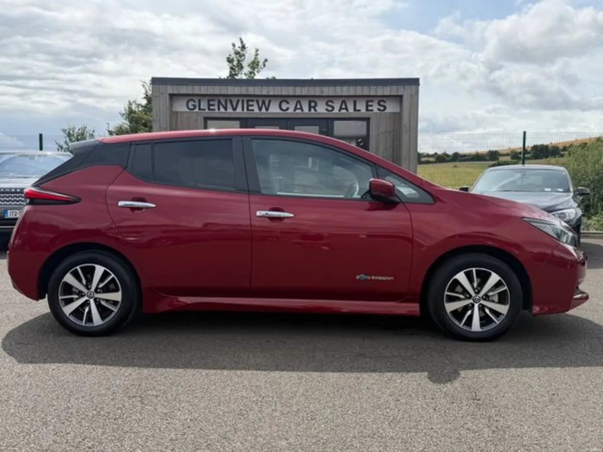 Nissan Leaf SV 40KW EV - Image 5