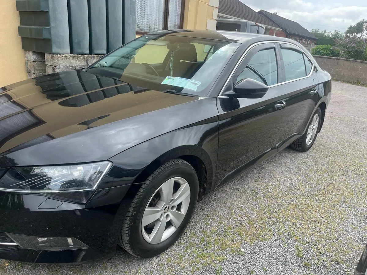 2019 Skoda superb - Image 3