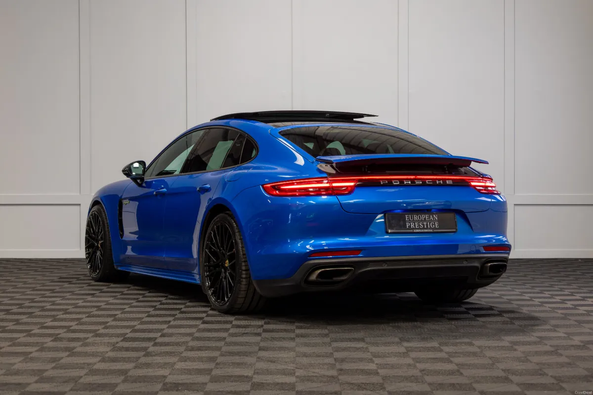 2018 Porsche Panamera 4 E-Hybrid - Image 4