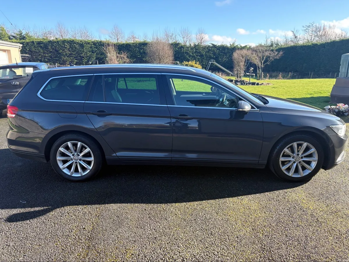 Volkswagen Passat 2015 - Image 6