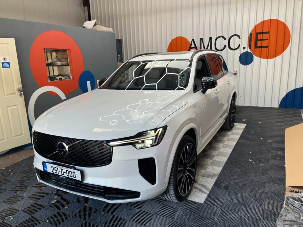 Volvo XC90 2025 VOLVO XC90 T8 PLUG-IN 2.0 AUTOMATI - Image 5