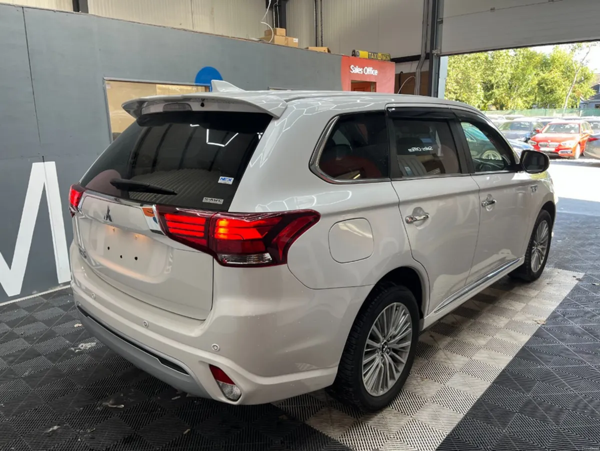 Mitsubishi Outlander 2019 MITSUBISHI OUTLANDER PHE - Image 2