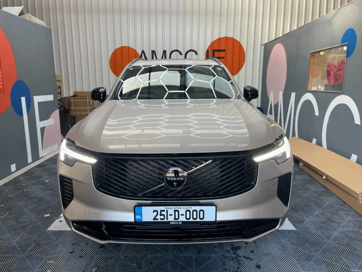 Volvo XC90 2025 VOLVO XC90 T8 PLUG-IN 2.0 AUTOMATI - Image 6