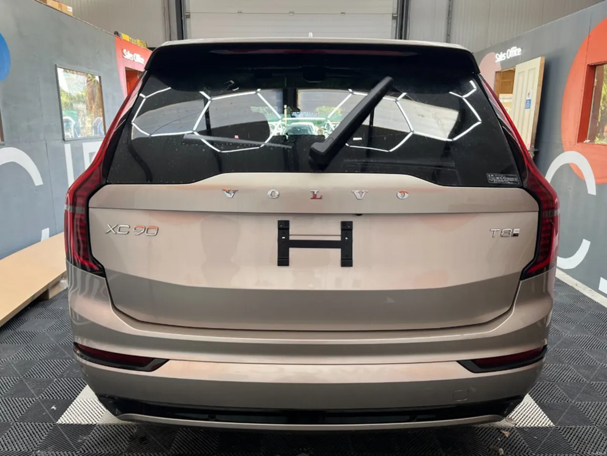 Volvo XC90 2025 VOLVO XC90 T8 PLUG-IN 2.0 AUTOMATI - Image 3