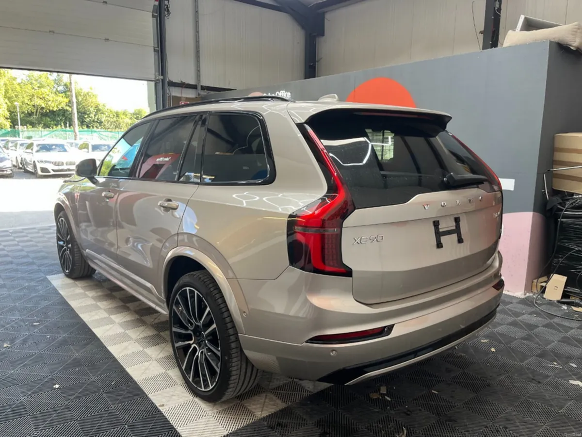 Volvo XC90 2025 VOLVO XC90 T8 PLUG-IN 2.0 AUTOMATI - Image 4