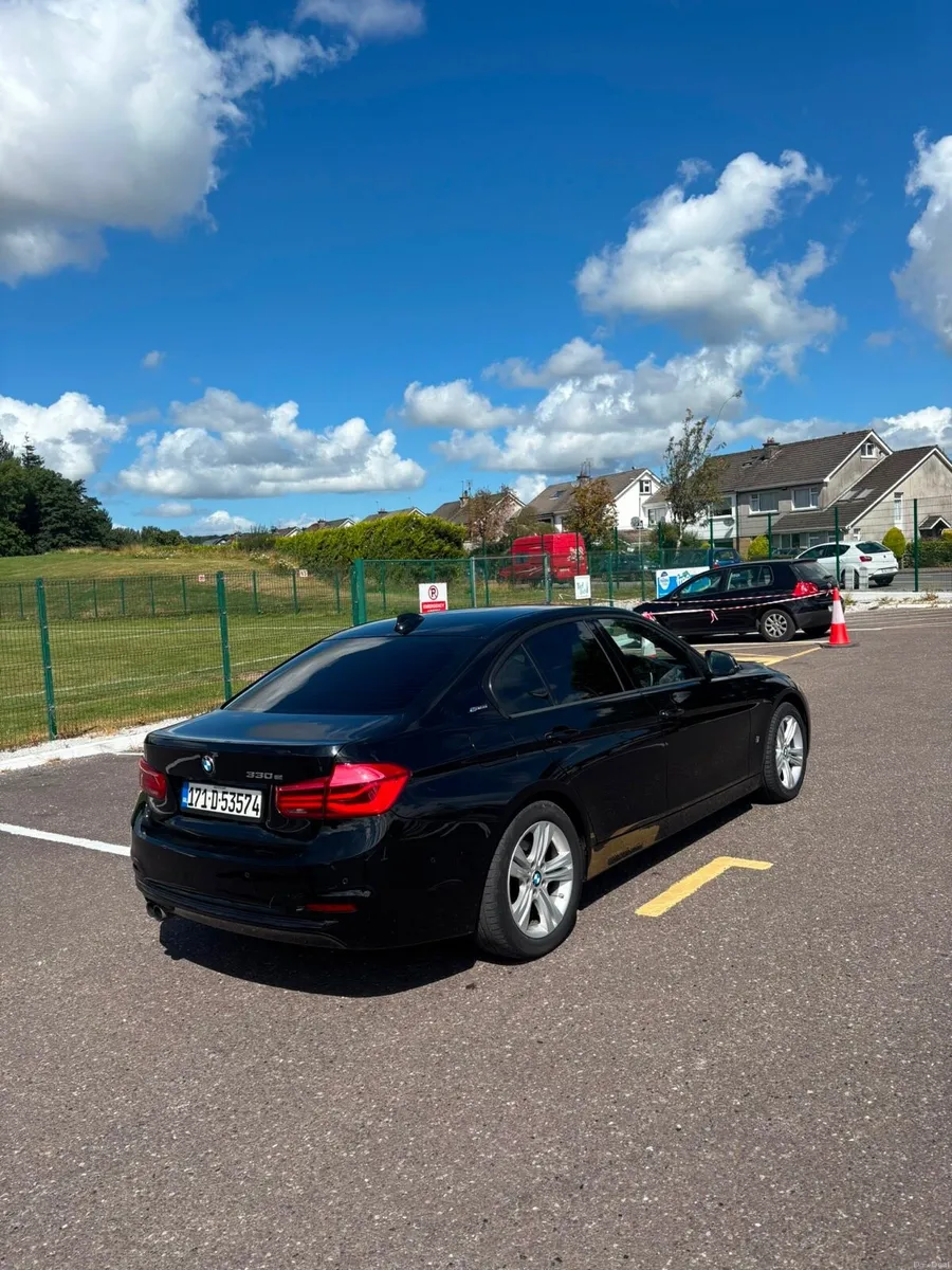 BMW 3 series 330e - Image 6