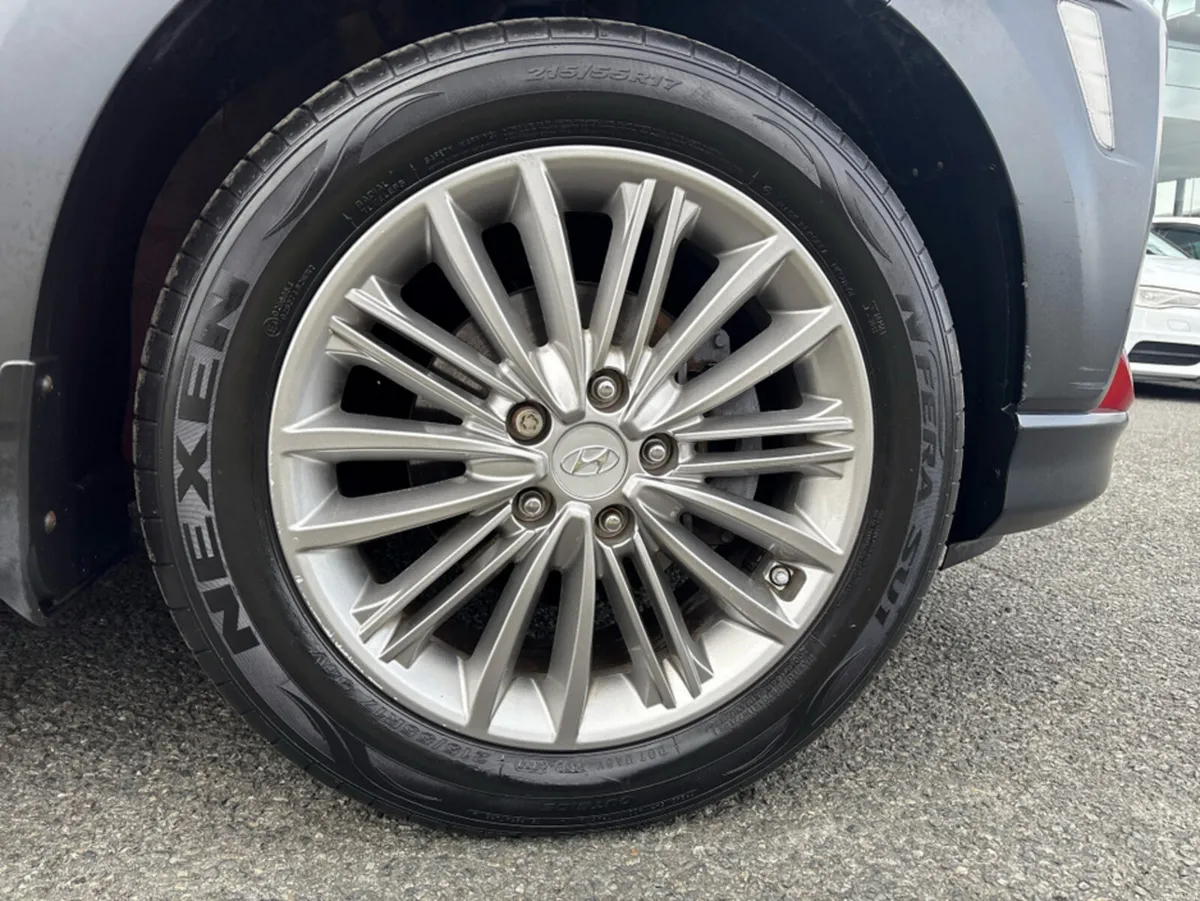 Hyundai KONA KAUAI EXECUTIVE 5DR - Image 5