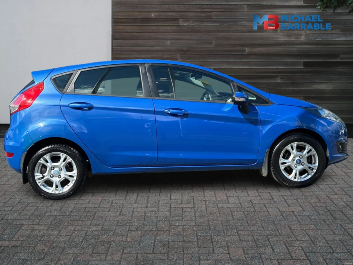 Ford Fiesta ZETEC 1.25 60PS M5 4DR MCA - Image 4