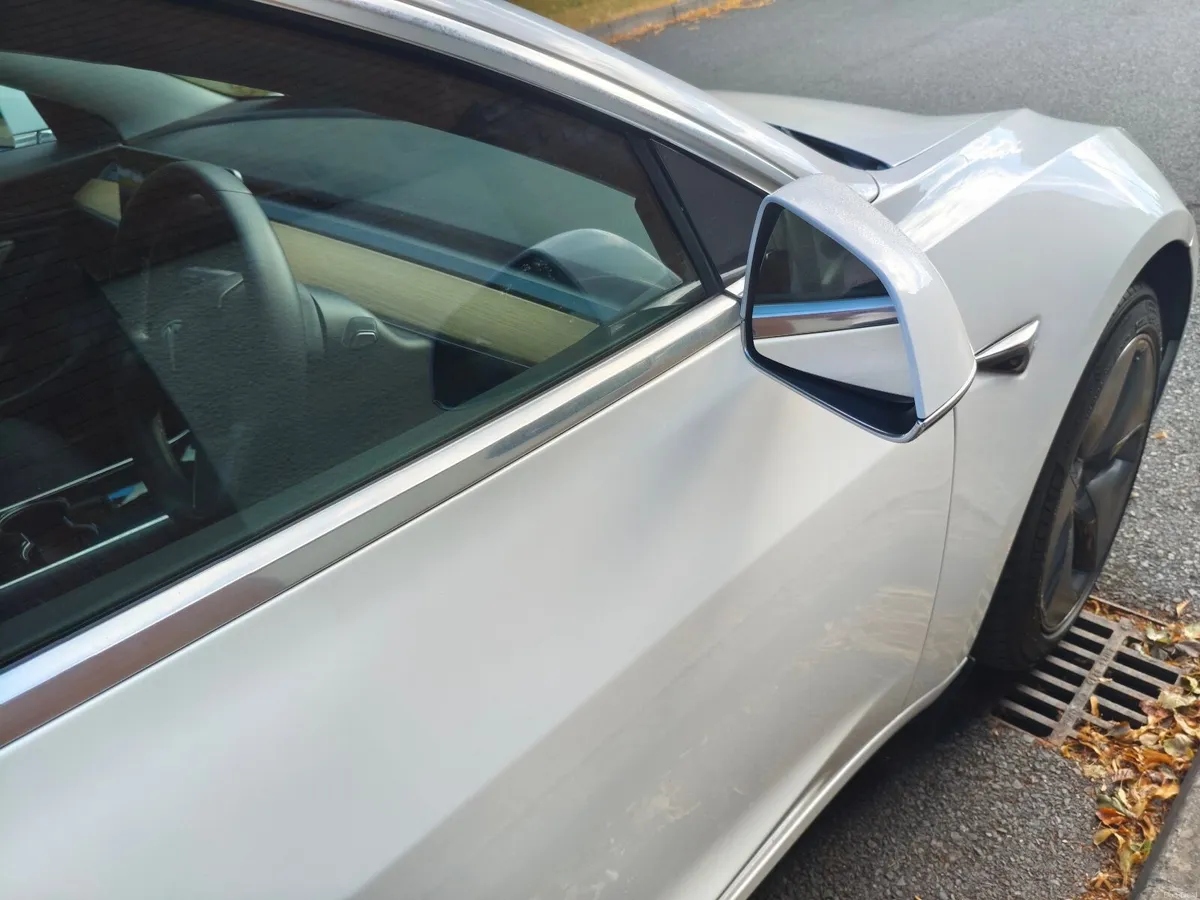 Tesla Model 3 2020 - Image 3