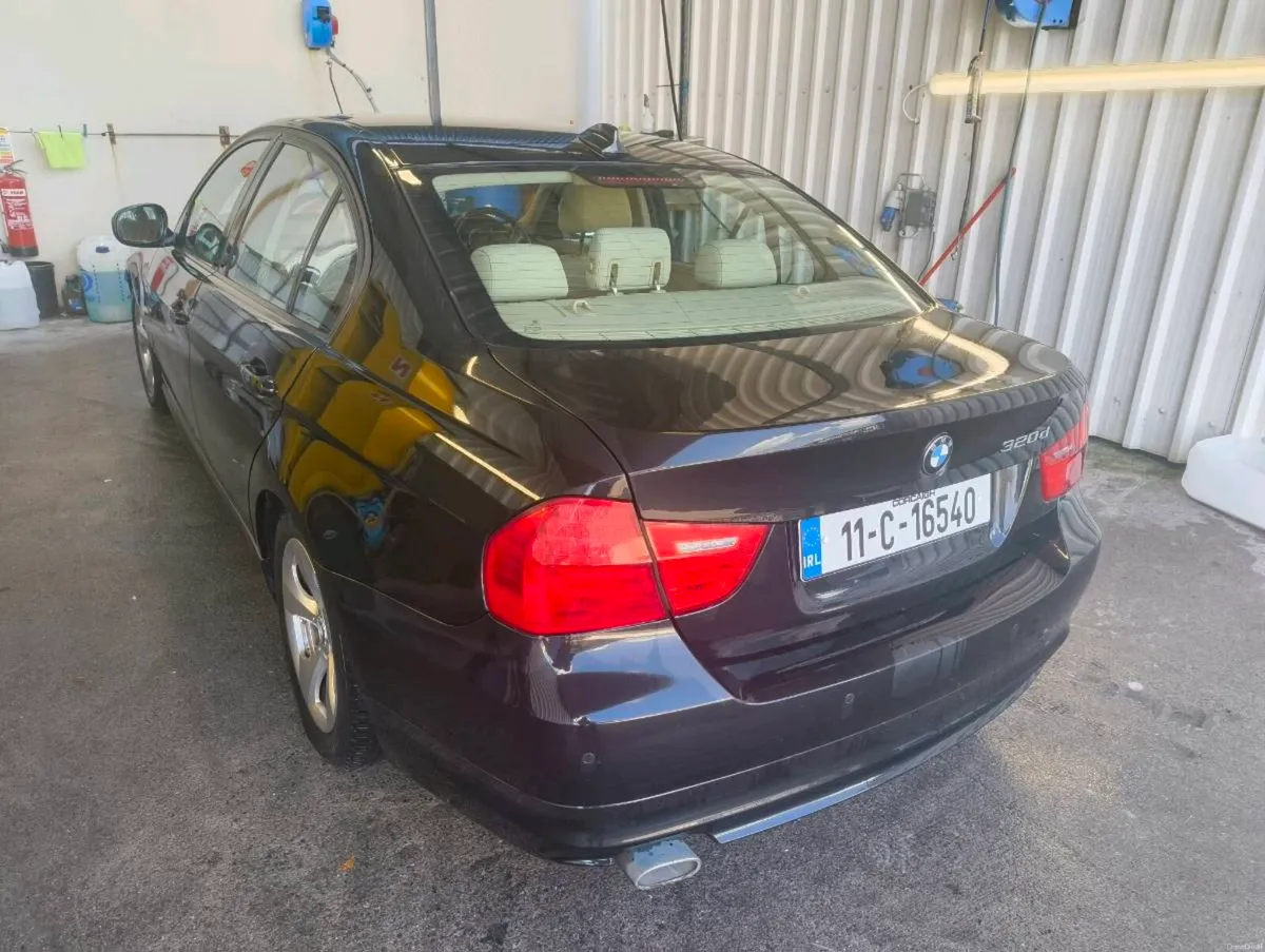 BMW 2011 320d E90 EfficientDynamics - Image 5