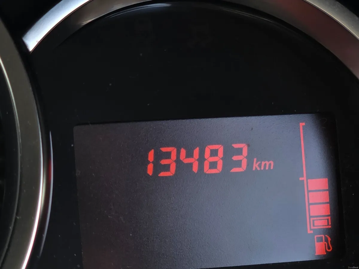 Dacia Sandero 1.0 L Petrol - Image 6