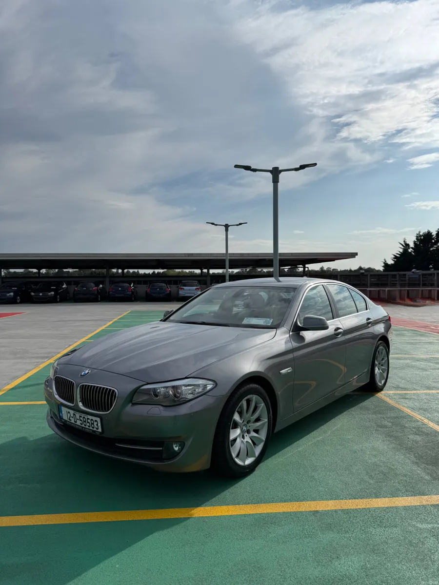 12 BMW 5-Series 2.0 Diesel AUTO - LOW MILEAGE - Image 3