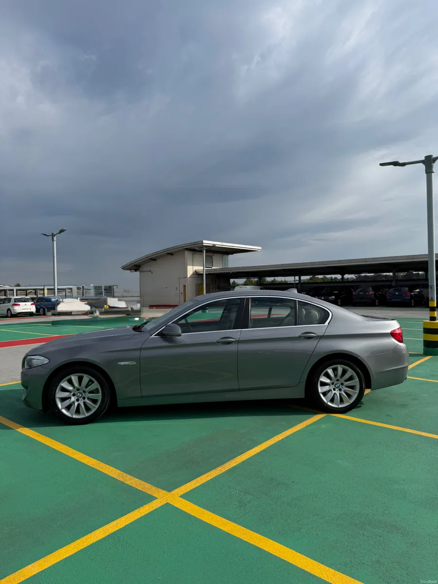 12 BMW 5-Series 2.0 Diesel AUTO - LOW MILEAGE - Image 4
