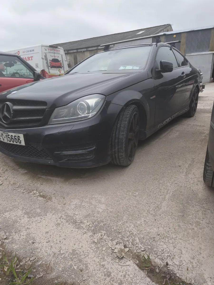 Mercedes-Benz C-Class 2012 - Image 2