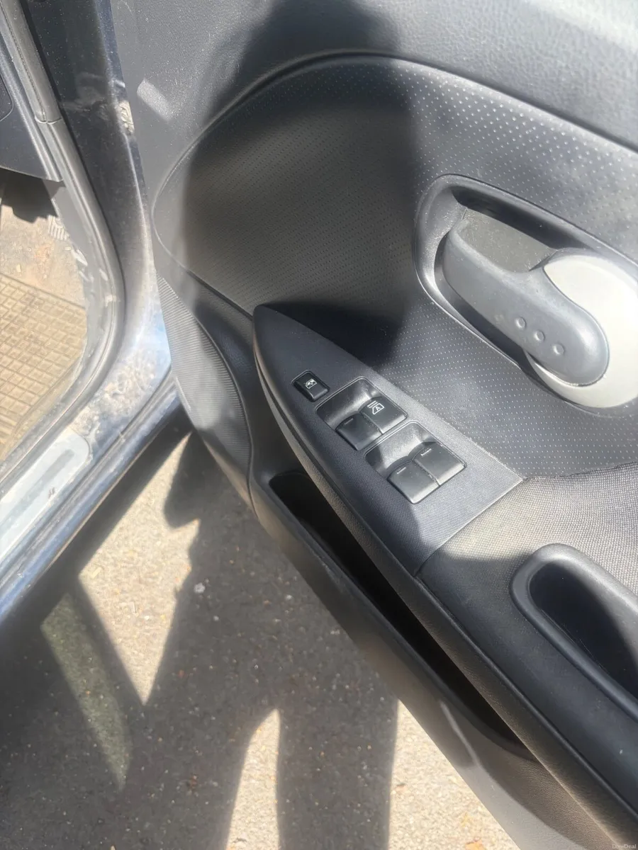 Nissan Note 2011 - Image 3
