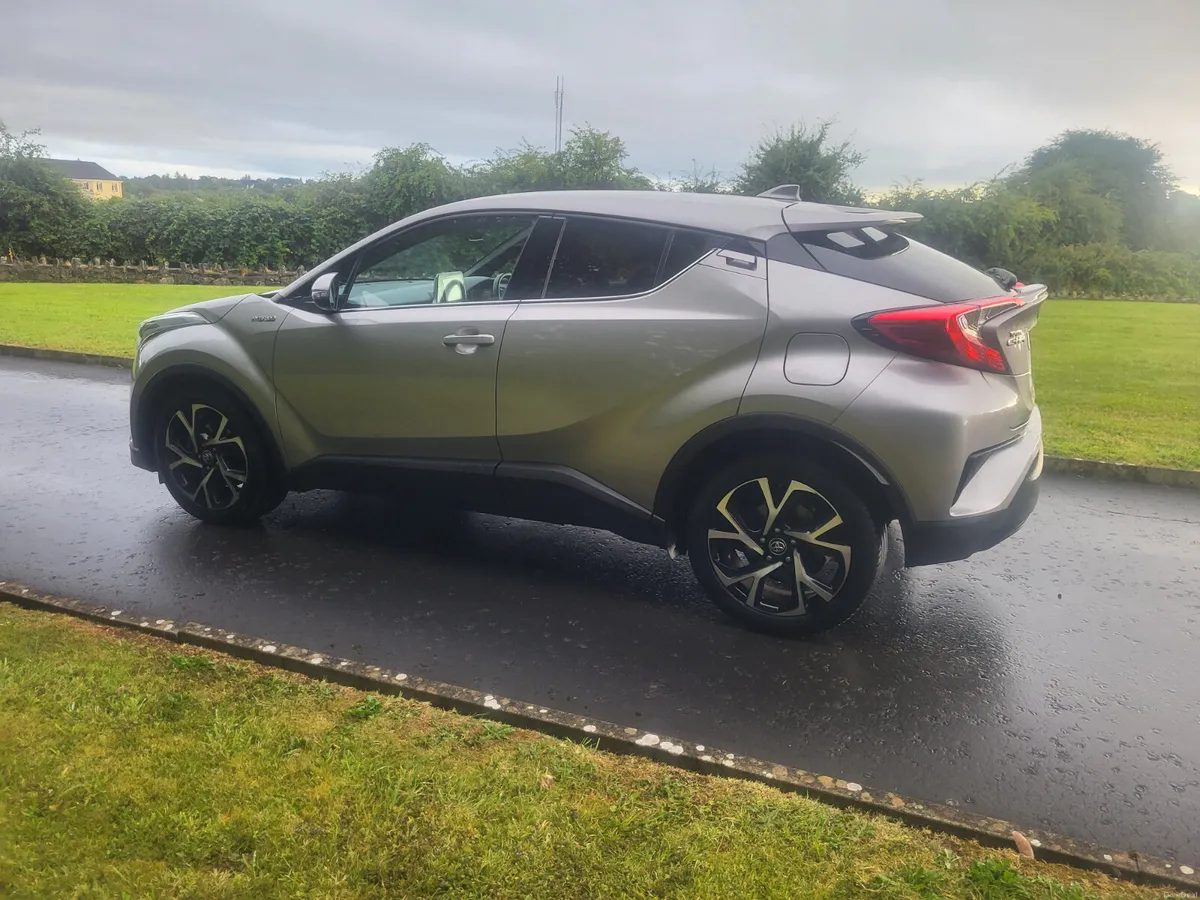 Toyota C-HR  SPORT  HYBRID  AUTOMATIC - Image 5