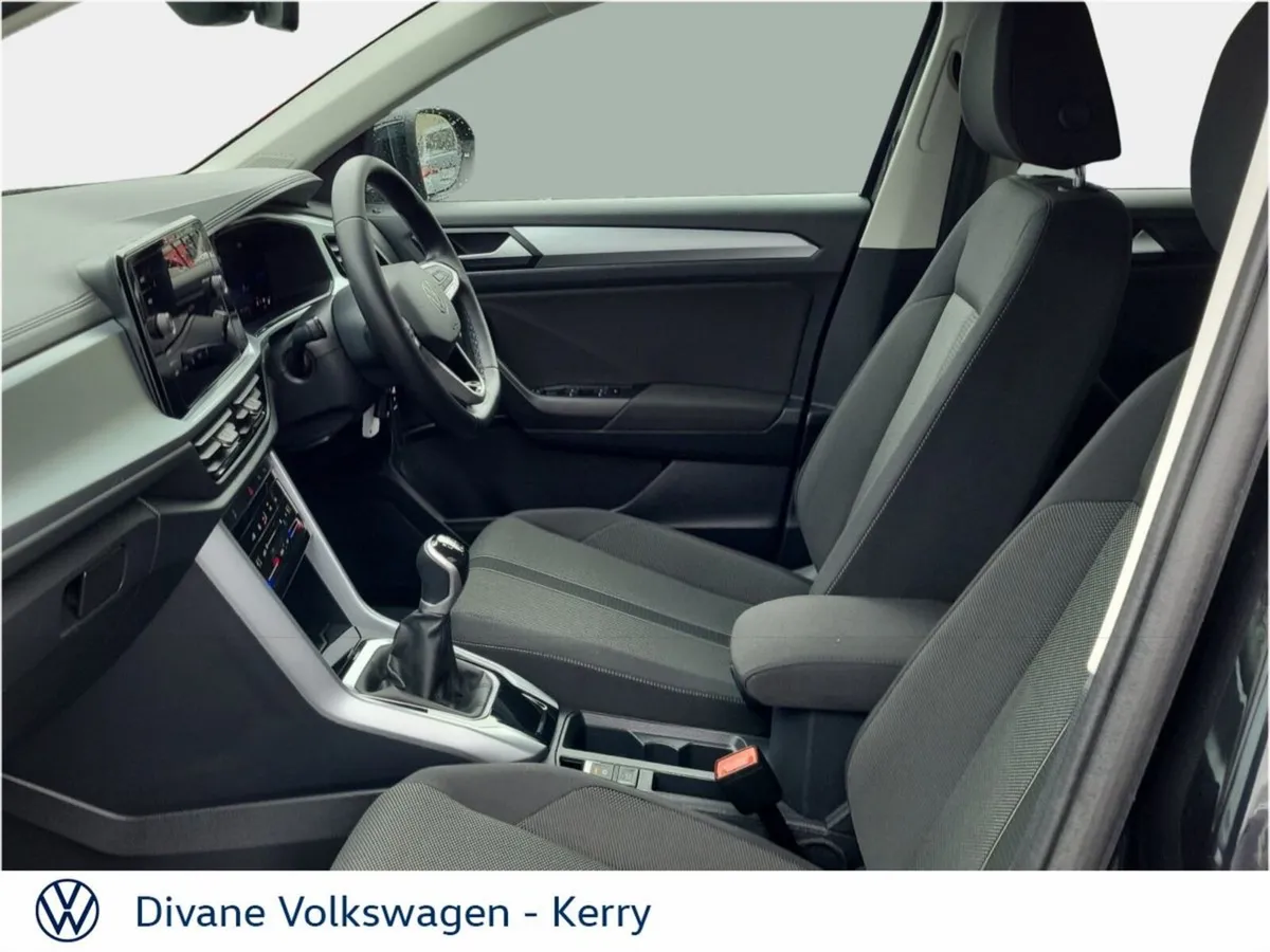 Volkswagen T-Roc LIFE 1.0 TSI 110 BHP - Image 4