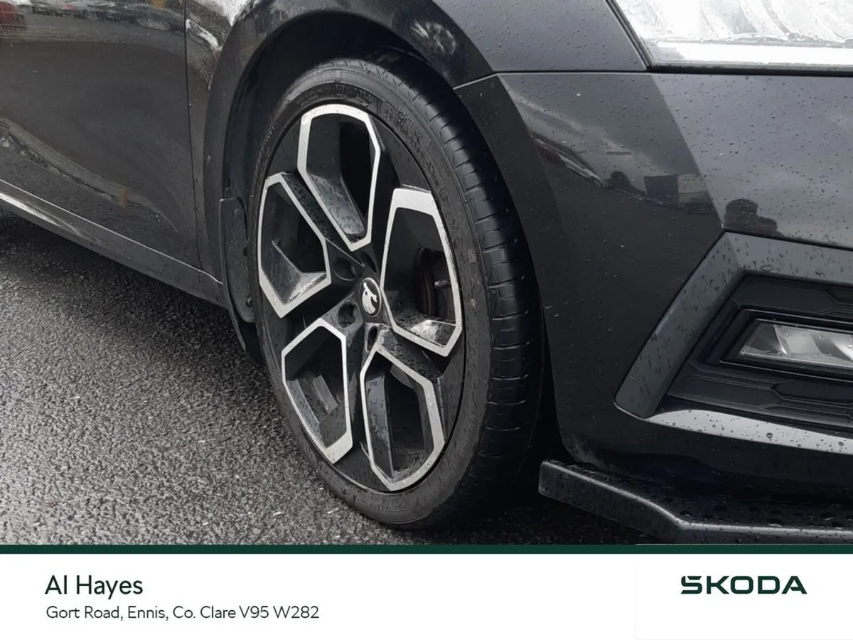 Skoda Octavia **BLACK PACK EDITION**STYLE 2.0TDI 1 - Image 6