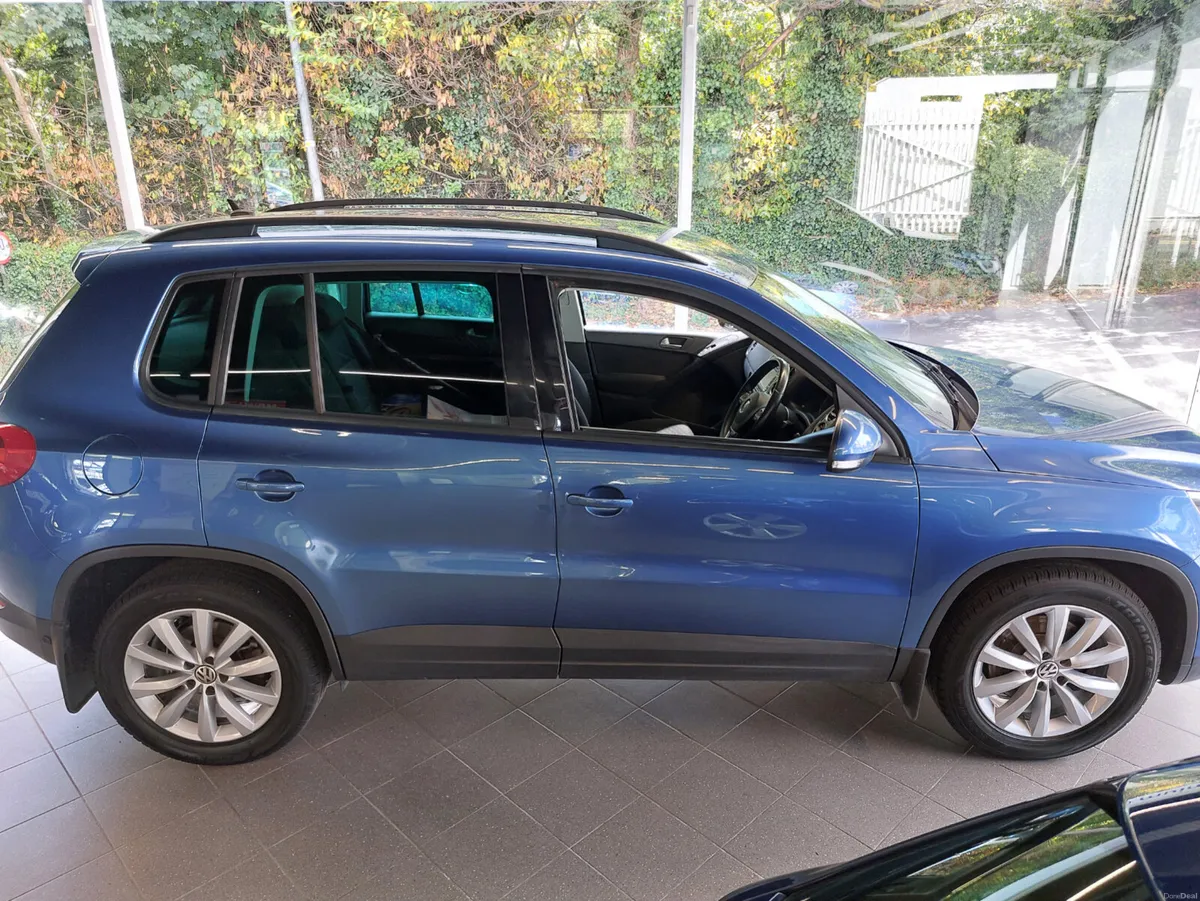 Volkswagen Tiguan 2015 2.0 TDI FULL SERVICE HIST - Image 4
