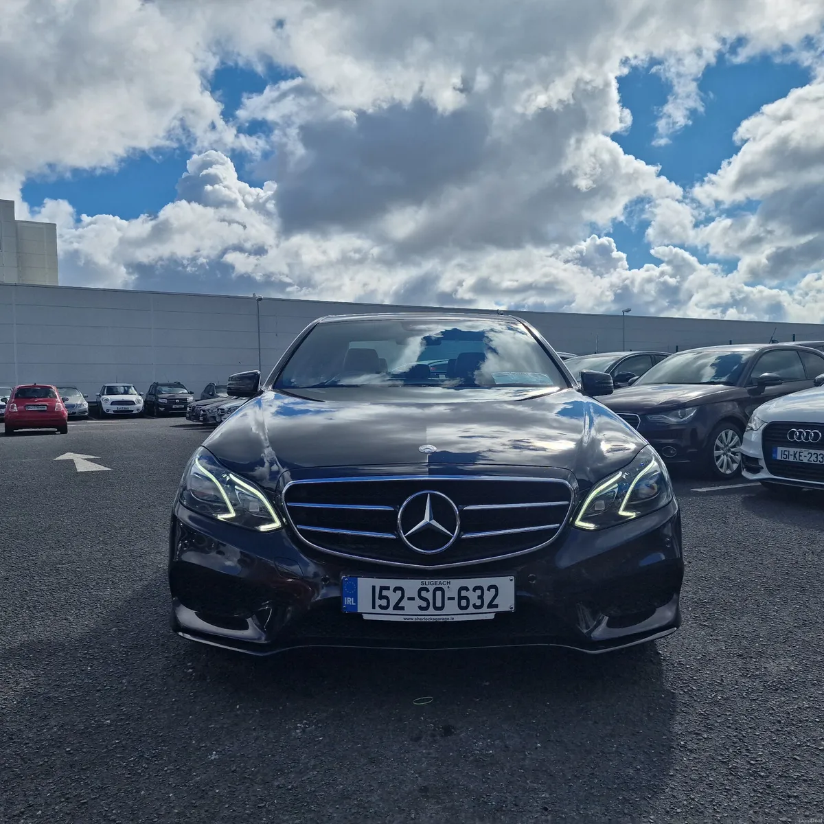 Mercedes-Benz E-Class E220 BLUETEC AMG SPORT - Image 2
