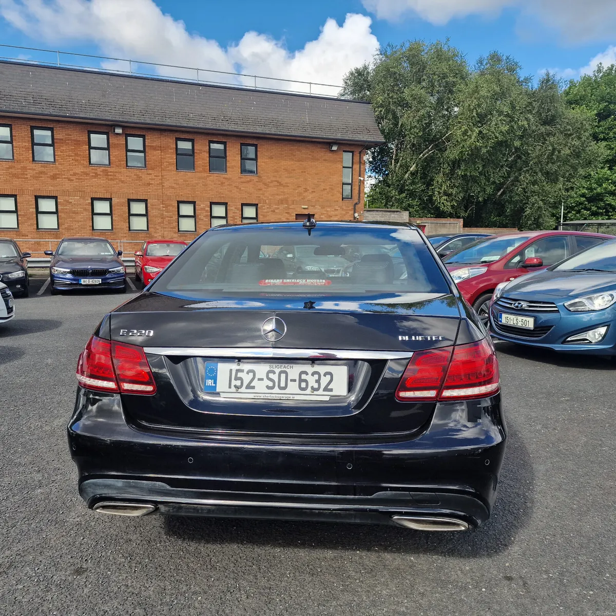 Mercedes-Benz E-Class E220 BLUETEC AMG SPORT - Image 4