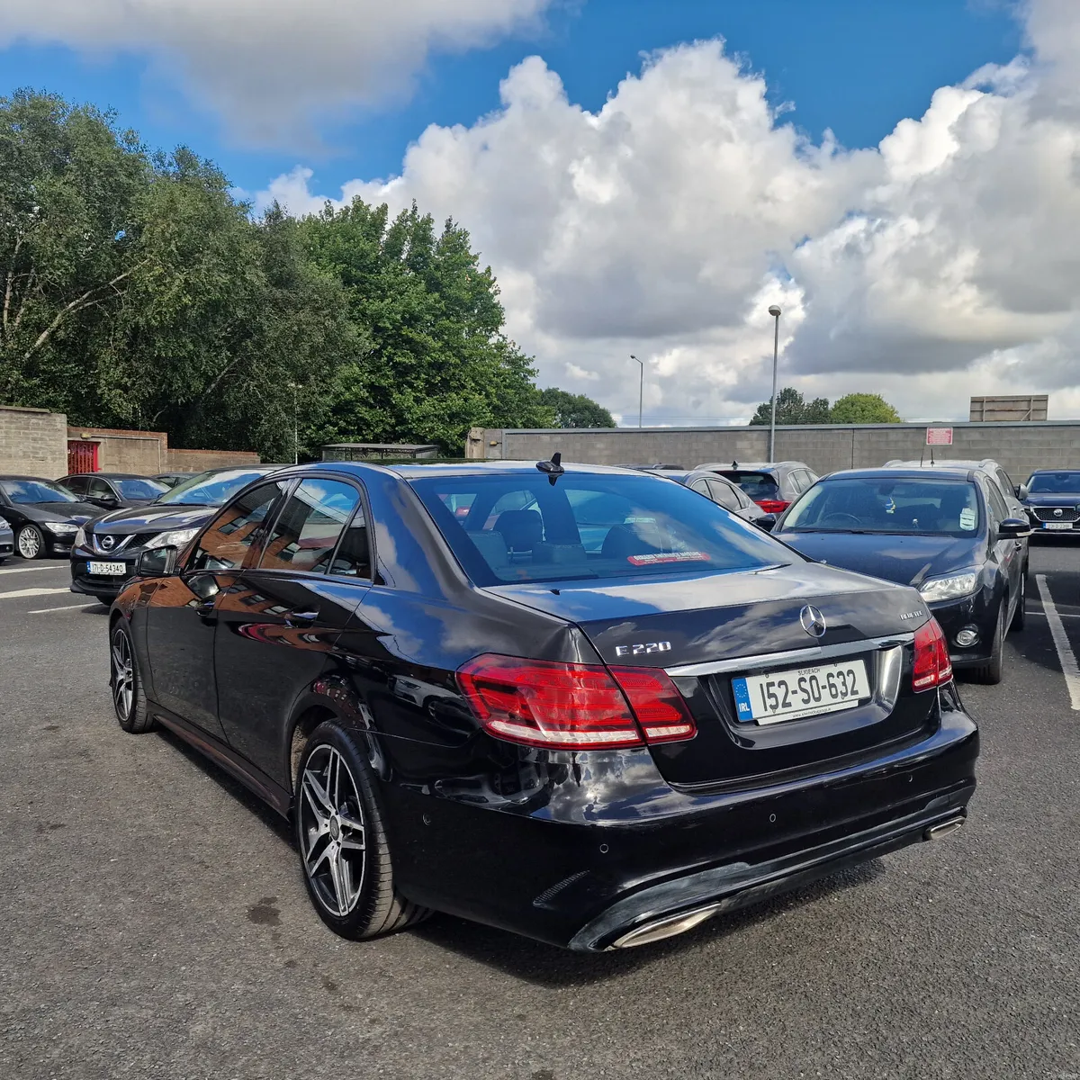 Mercedes-Benz E-Class E220 BLUETEC AMG SPORT - Image 5