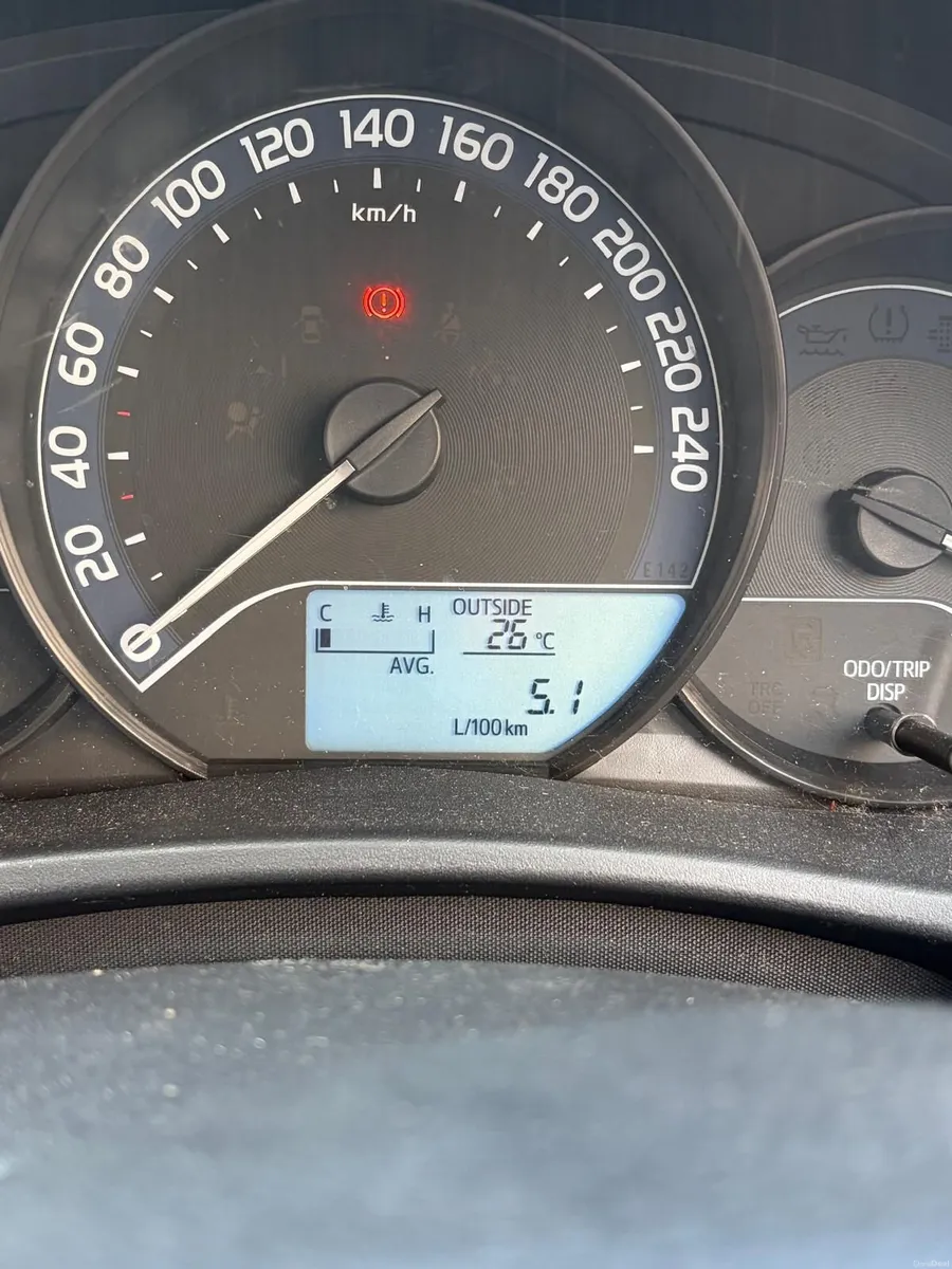 Toyota Auris 2017 - Image 4