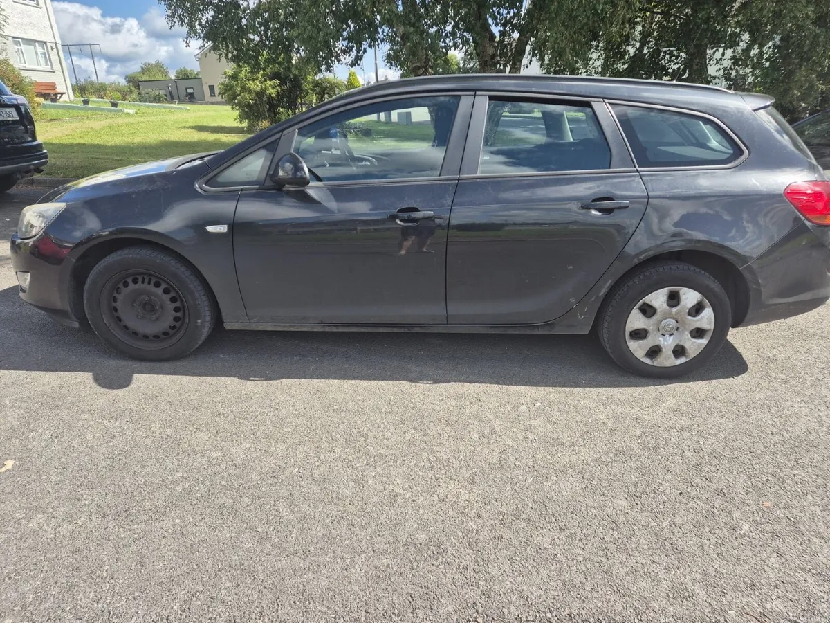 Vauxhall Astra 2012 - Image 1