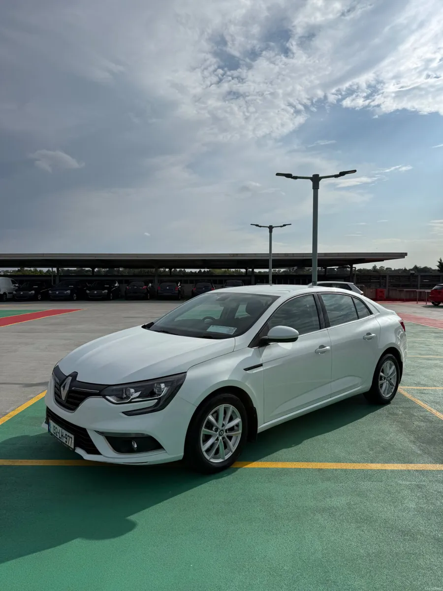 192 Renault Megane 1.3 Petrol - VERY LOW MILEAGE - Image 3