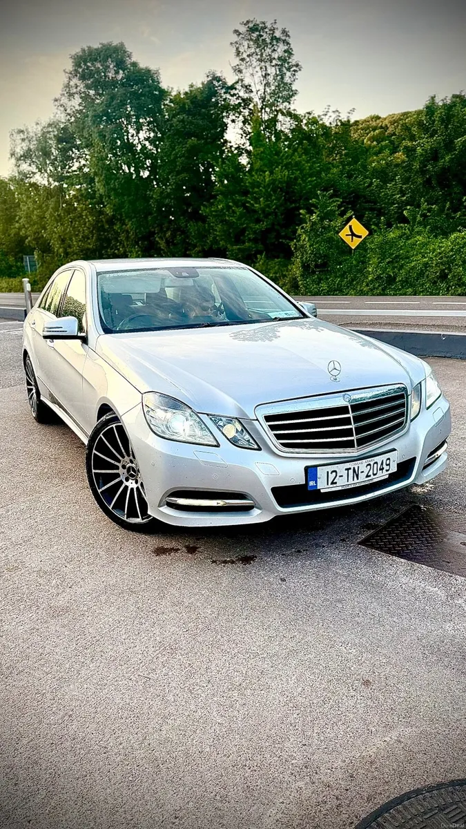 Mercedes E Avantgarde Exclusive Rare car - Image 1