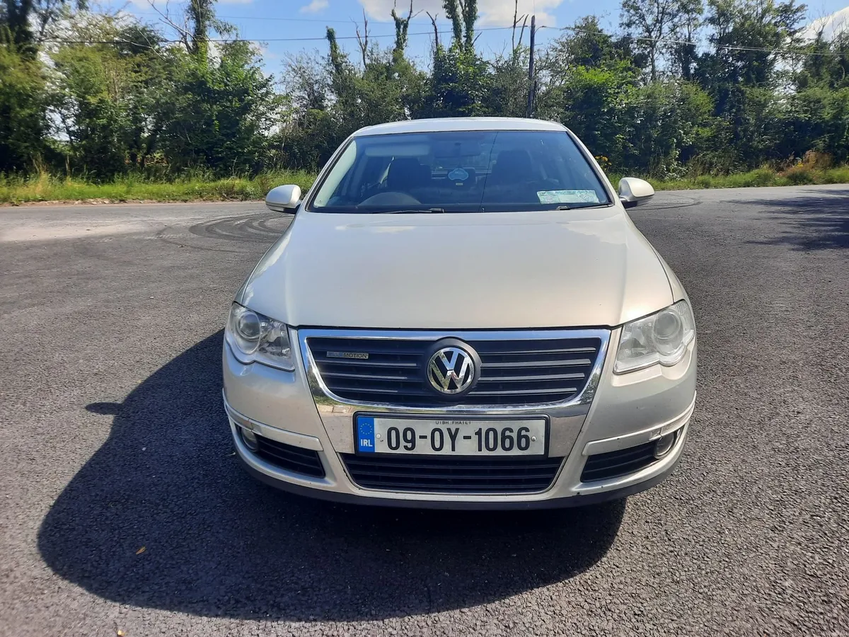 Volkswagen Passat 2009 - Image 3