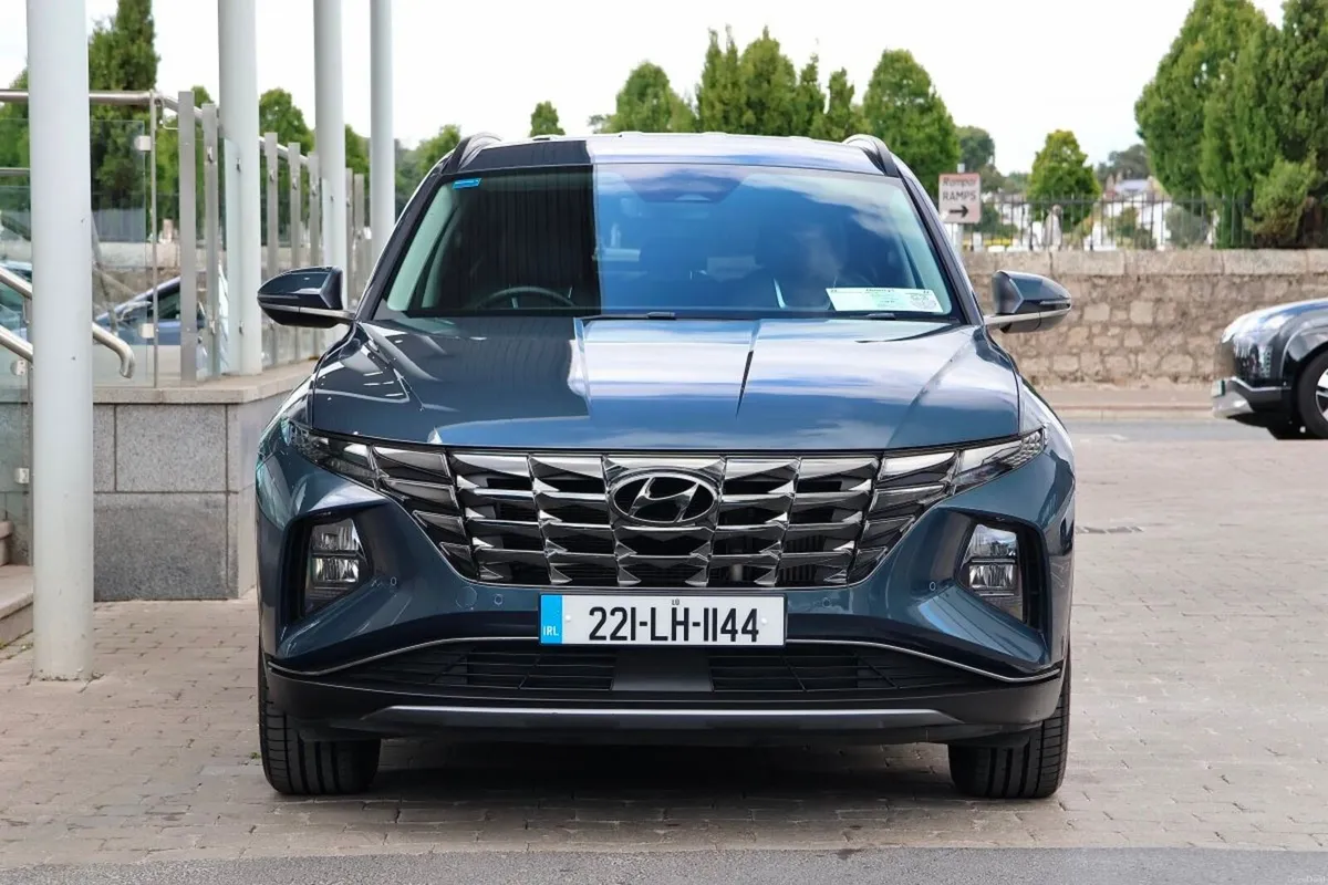 Hyundai Tucson 2WD Executive Plus CAR OF THE WEEK - Image 5