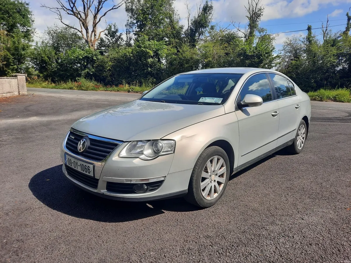 Volkswagen Passat 2009 - Image 4