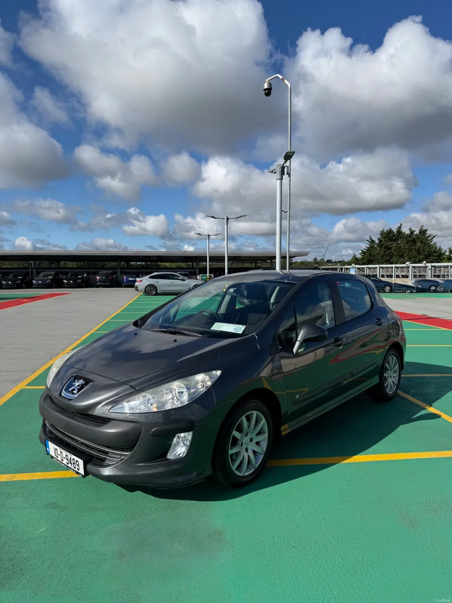 10 Peugeot 308 1.6 Diesel - HUGE SERVICE HISTORY - Image 1