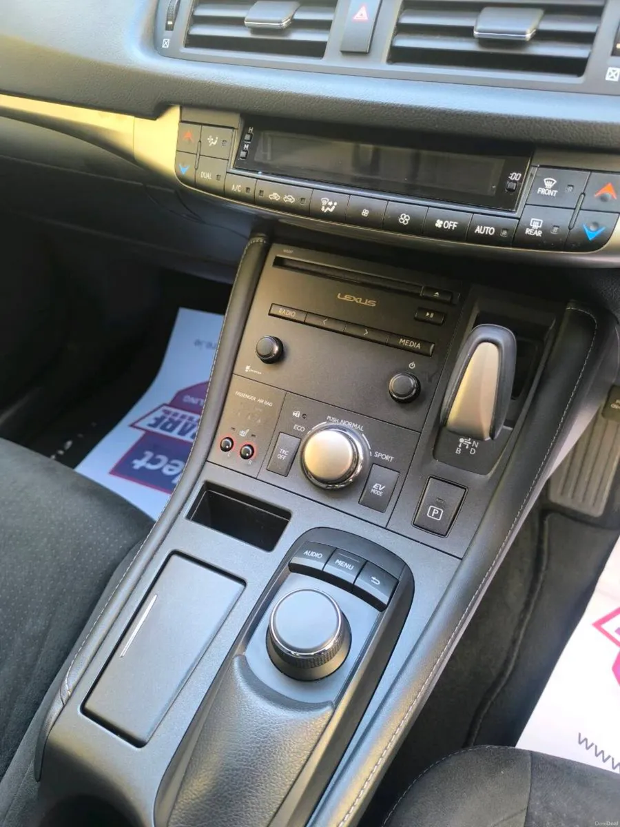 151 LEXUS  CT200 HYBRID. - Image 6