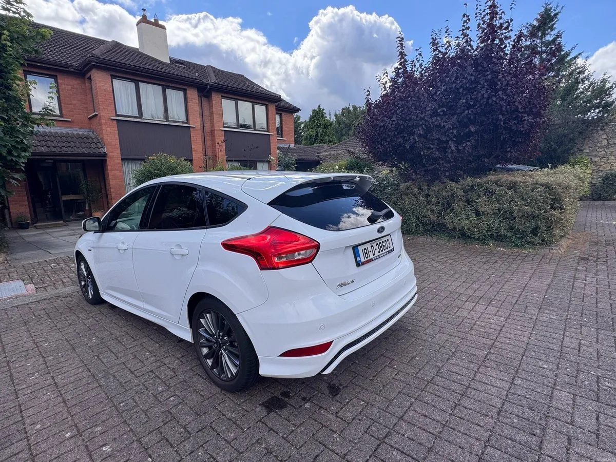 Ford-Focus ST-Line 1.0 EcoBoost - Image 5