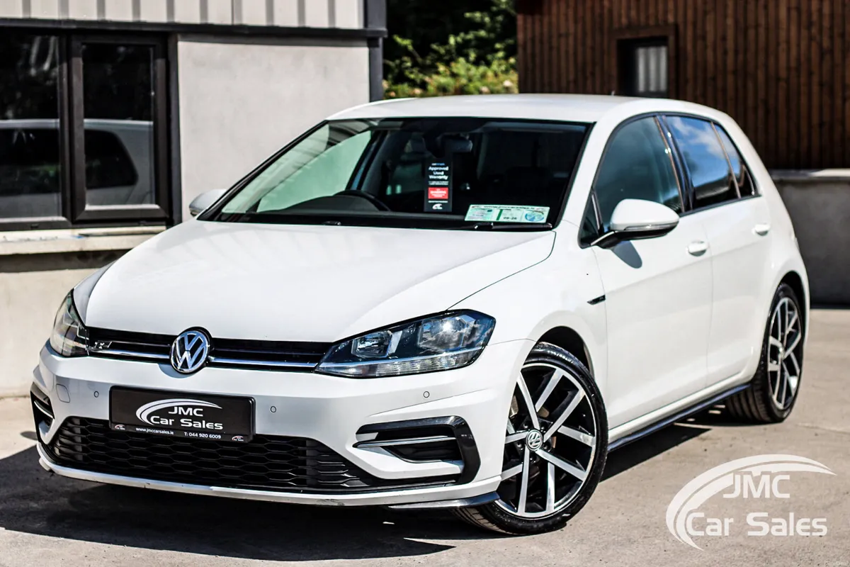 2020 VOLKSWAGEN GOLF R-LINE - Image 1