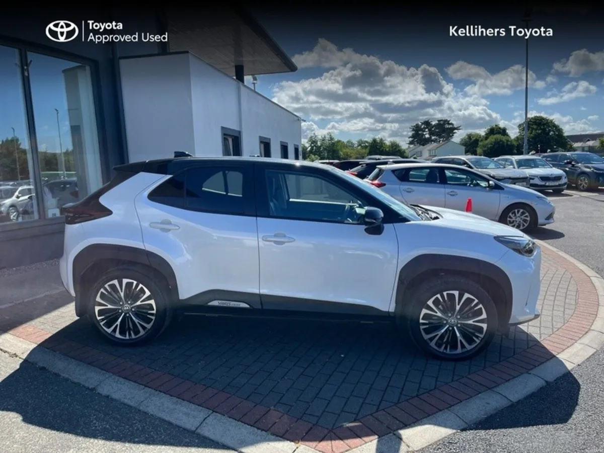Toyota Yaris Cross HYBRID ELECTRIC SOL - Image 3